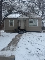 3401 Davison Rd in Flint, MI - Building Photo