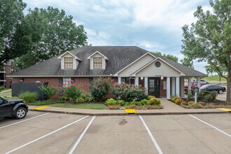 Claremore Creek in Claremore, OK - Foto de edificio - Building Photo