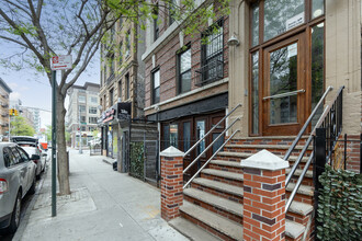 384 Keap St in Brooklyn, NY - Building Photo - Building Photo