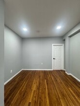121 Wade St, Unit 3D in Jersey City, NJ - Building Photo - Building Photo