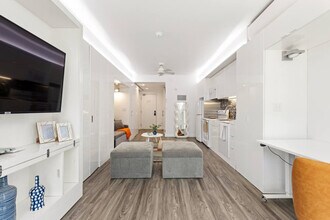 12607 Larchmere Blvd-Unit -ID1335759P in Cleveland, OH - Foto de edificio - Building Photo