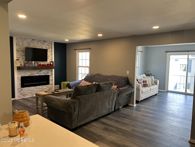 512 Harding Rd in Freehold, NJ - Building Photo - Building Photo