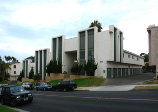 The Carthage Apartments in Oceanside, CA - Building Photo - Building Photo