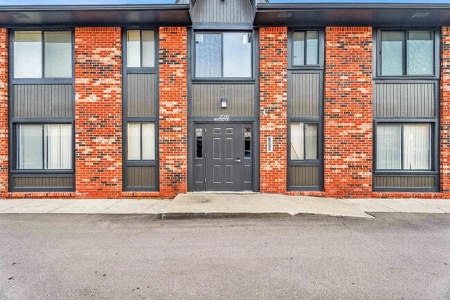 23220 FARMINGTON GROUP, LLC.