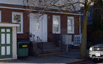 71 Lupine St in Pawtucket, RI - Foto de edificio - Building Photo