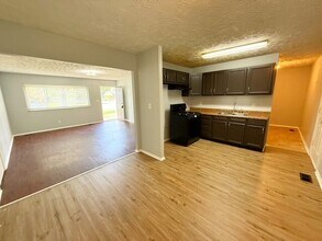 9022 Neptune Dr in Indianapolis, IN - Building Photo - Building Photo