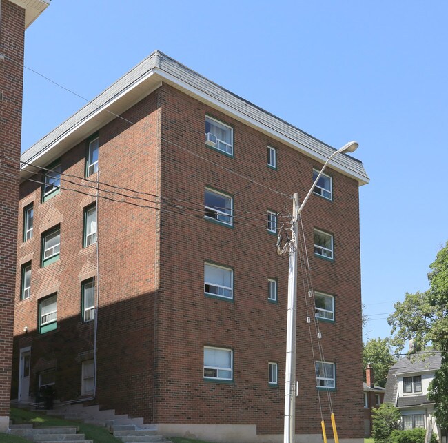 Rockwood Estates in Hamilton, ON - Building Photo - Building Photo