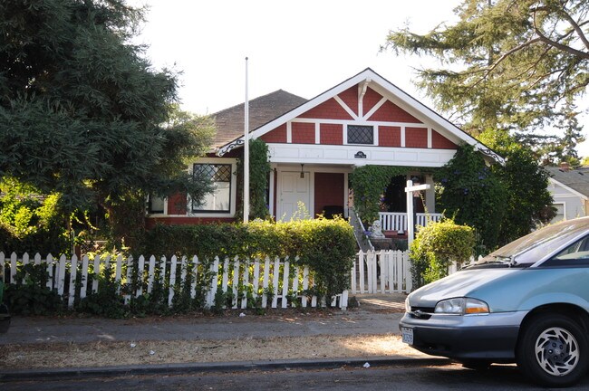 543 Franklin St in Napa, CA - Building Photo - Building Photo