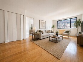 323 W 96th St, Unit 511 in New York, NY - Building Photo