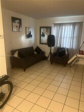 640 NW 114th Ave in Miami, FL - Building Photo - Building Photo