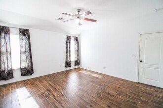 8000 Erryn Ln in Oklahoma City, OK - Building Photo - Building Photo