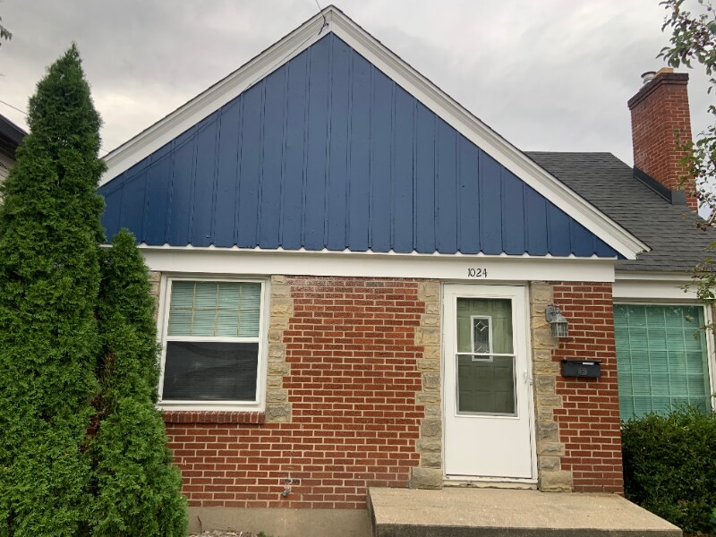 1024 Burton St SE in Grand Rapids, MI - Building Photo