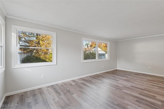 property at 5732 E 141st St