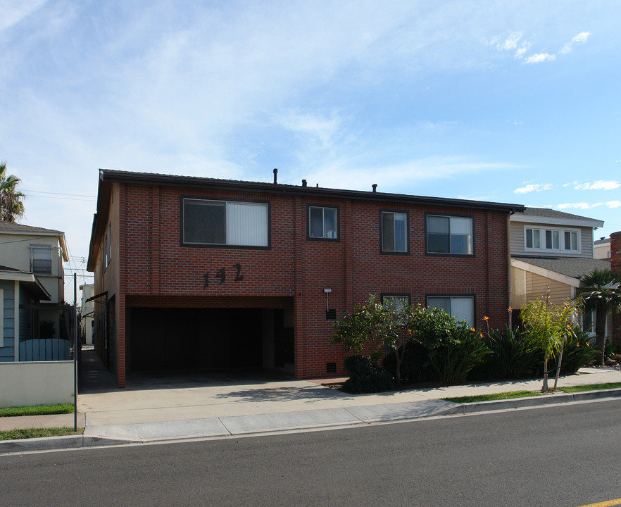 142 5th St in Seal Beach, CA - Building Photo