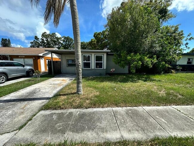 4518 9th Ave S in St. Petersburg, FL - Building Photo - Building Photo