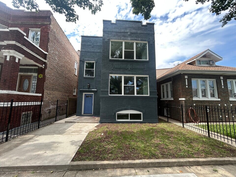 6546 S Campbell Ave in Chicago, IL - Building Photo
