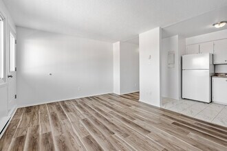 Place Bedard Apartments in Gatineau, QC - Building Photo - Building Photo
