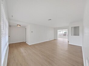 1701 Laurie Ln in Belleair, FL - Building Photo - Building Photo