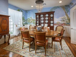 2750 Treasure Ln in Naples, FL - Building Photo - Building Photo