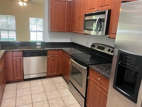 8210 Downpatrick Ct in Tampa, FL - Building Photo - Building Photo