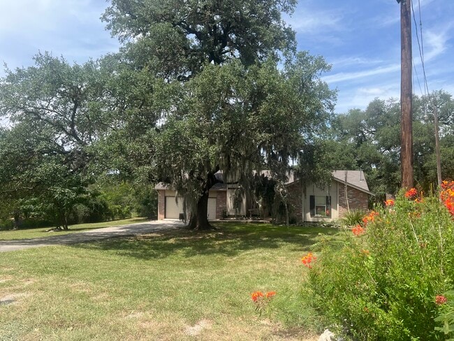 150 Barton Rd in San Marcos, TX - Building Photo - Building Photo
