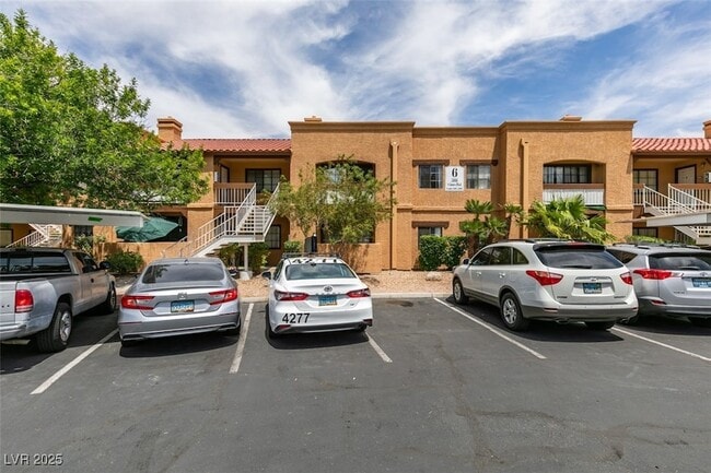 5166 S Jones Blvd, Unit 202 in Las Vegas, NV - Foto de edificio - Building Photo