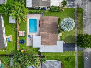 315 S 57th Ave in Hollywood, FL - Building Photo - Building Photo
