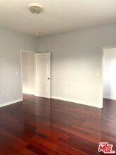 121 Benton Wy in Los Angeles, CA - Building Photo - Building Photo