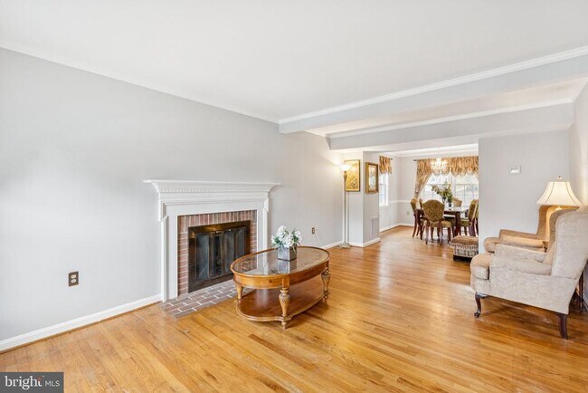 7029 Bradwood Ct in Springfield, VA - Building Photo - Building Photo