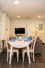 24 Hancock St, Unit 2 in Boston, MA - Building Photo - Building Photo