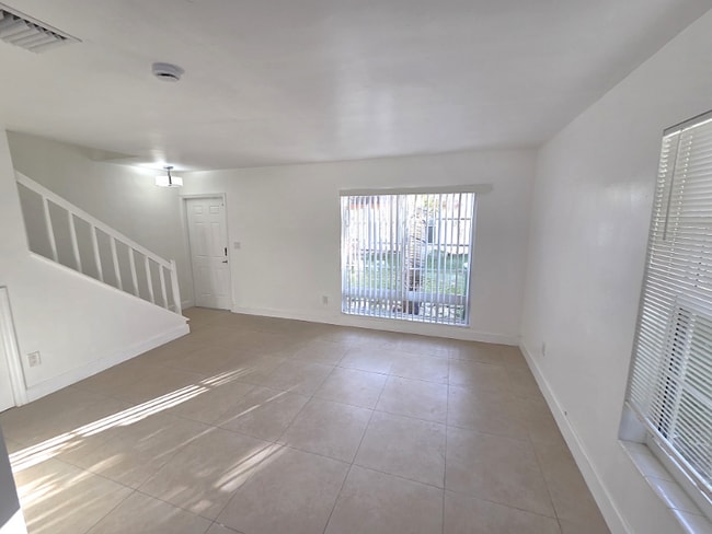 19356 SW 103rd Ct in Cutler Bay, FL - Building Photo - Building Photo