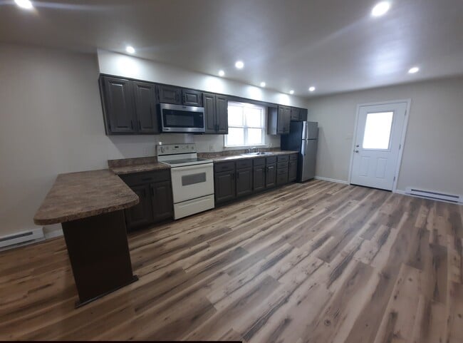 property at 44 E Apple St