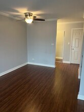 2422 N Kennicott Dr in Arlington Heights, IL - Building Photo - Building Photo