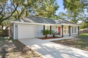 1137 Finck Rd in Niceville, FL - Building Photo