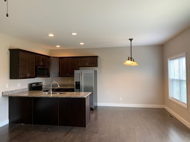1404 Cobblestone Way in Champaign, IL - Building Photo - Building Photo