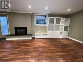 27 Thackeray Crescent in Barrie, ON - Building Photo - Building Photo