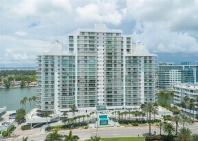 5900 Collins Ave in Miami Beach, FL - Building Photo
