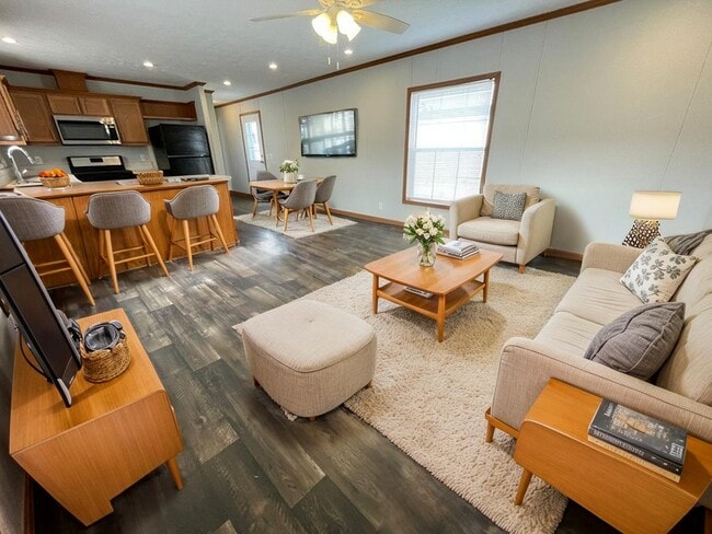 property at 38031 Leverette Ave