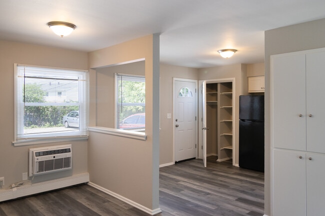 property at 3026 W Iona Terrace