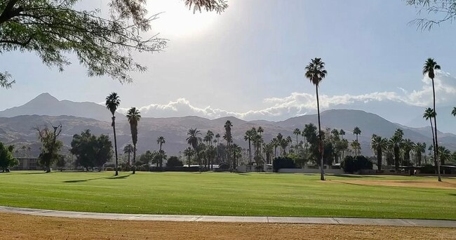 2353 Los Patos Dr in Palm Springs, CA - Building Photo - Building Photo