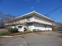 Former Boutique Hotel In Great Location in Starkville, MS - Building Photo - Building Photo