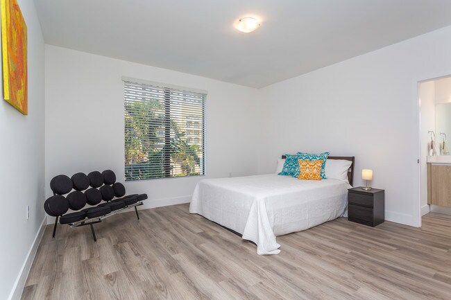 26 Santillane Ave in Coral Gables, FL - Building Photo - Interior Photo