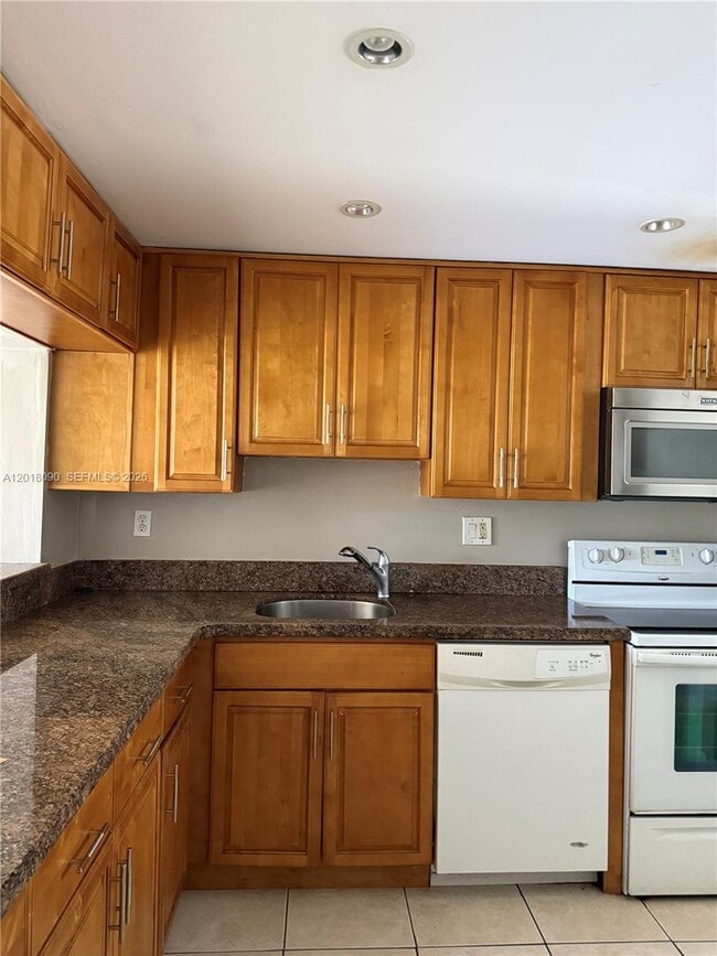 property at 8020 N Colony Cir