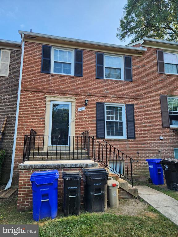 property at 14942 Belle Ami Dr