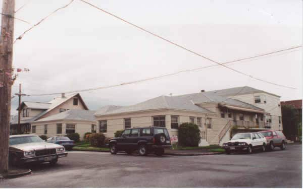 Bradford Apartments in Portland, OR - Building Photo - Building Photo