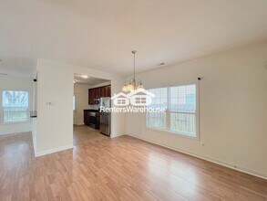 1713 Sparrow Rd in Chesapeake, VA - Foto de edificio - Building Photo