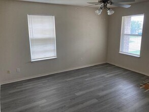 717 Claremont Pkwy in Marble Falls, TX - Building Photo - Building Photo