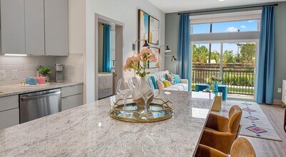 9330 Main St in Houston, TX - Foto de edificio - Building Photo