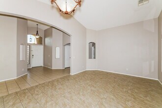 15986 W Bartlett Ave in Goodyear, AZ - Foto de edificio - Building Photo