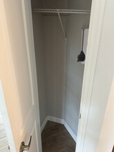 1216 33rd Ave SW in Vero Beach, FL - Foto de edificio - Building Photo